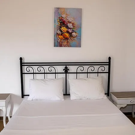Lejlighed Delightful Flat 5 Km From The Beach With A Refreshing View And Balcony Surrounded By Nature In *